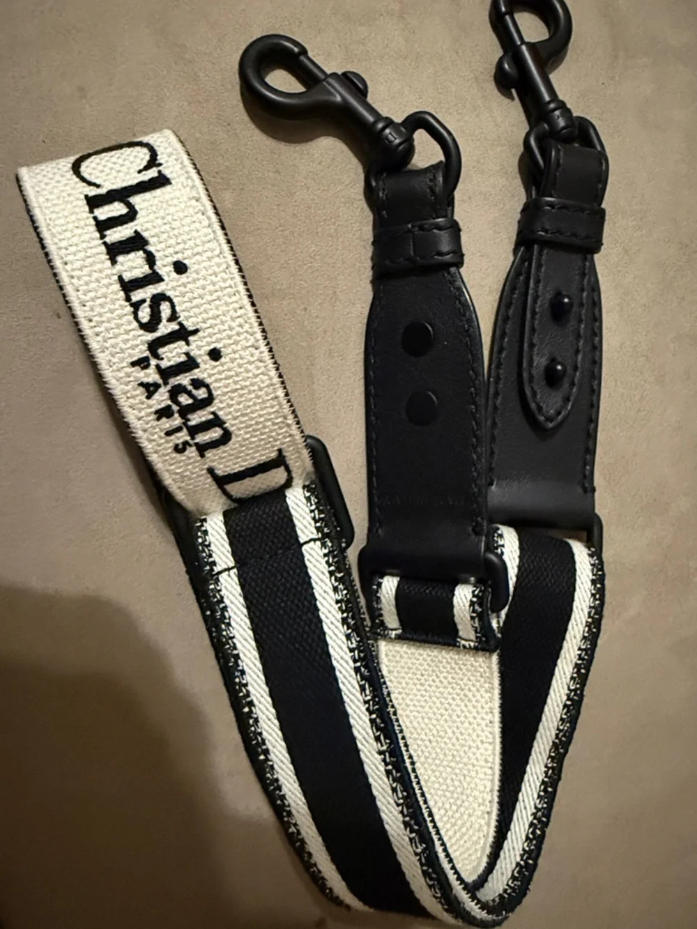 Authentic Dior canvas embroidered shoulder strap with black ultramatte hardware - Picture 2 of 13